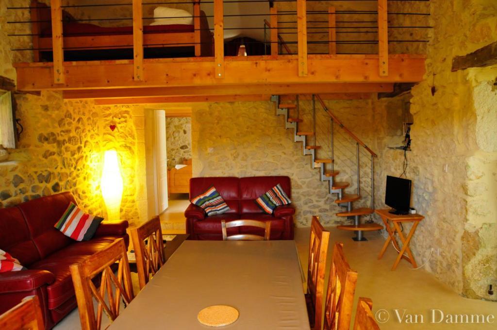 Gites Du Domaine Des Dames Vallon-Pont-dʼArc Kültér fotó